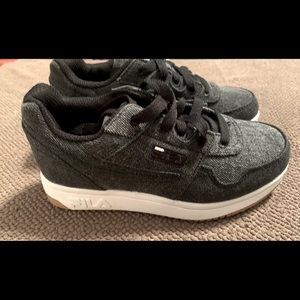 Fila’s T-2 Snow White Denim size 1